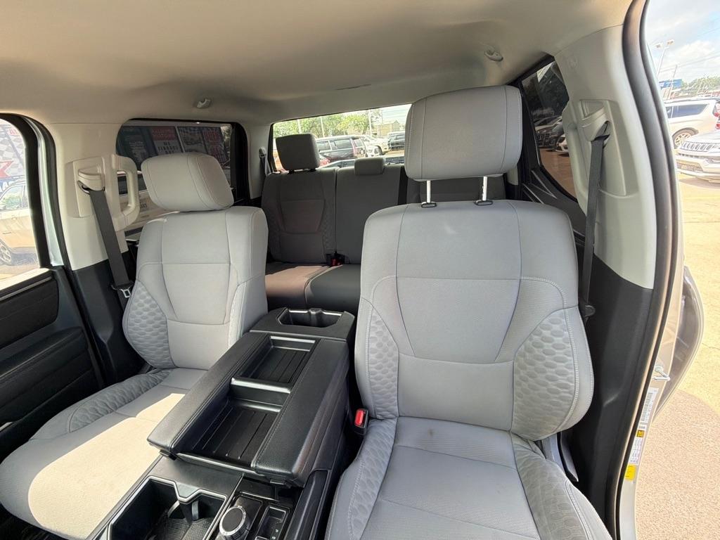 Toyota Tundra 4WD SR5 CrewMax 5.5' Bed (Natl) 2023