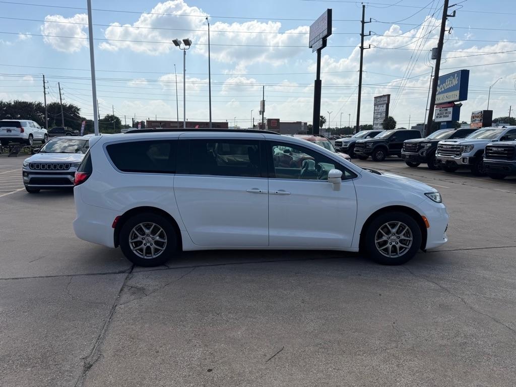 Chrysler Pacifica Touring FWD 2022
