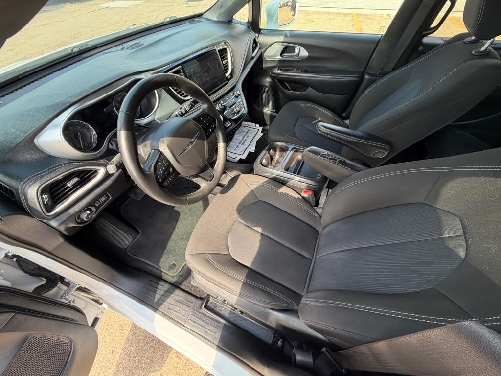 Chrysler Pacifica Touring FWD 2022