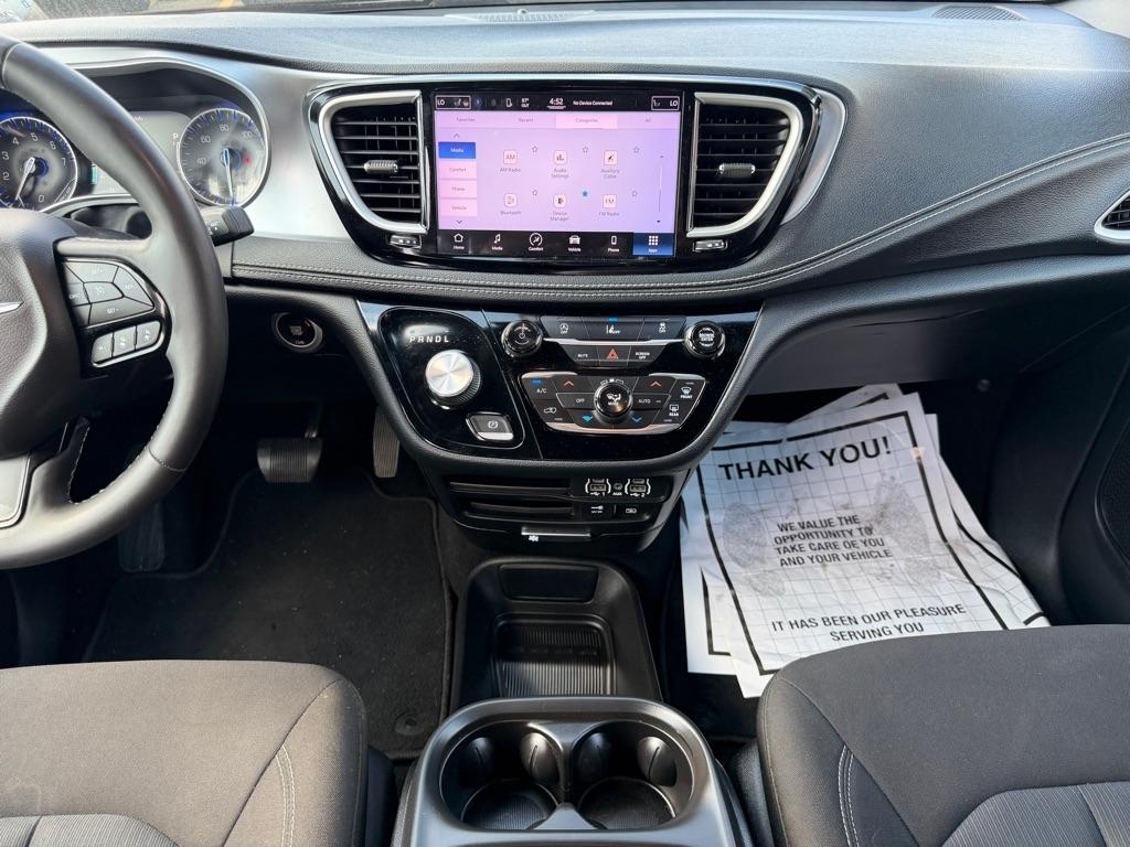 Chrysler Pacifica Touring FWD 2022