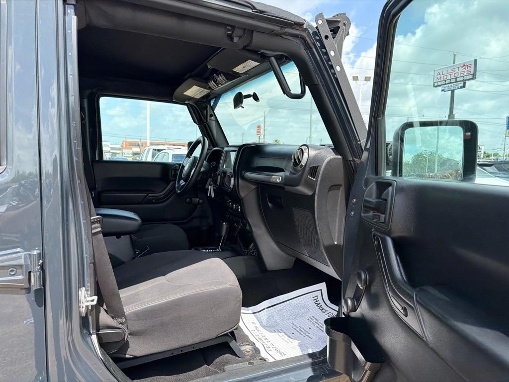Jeep Wrangler Unlimited Sport 4WD 2017
