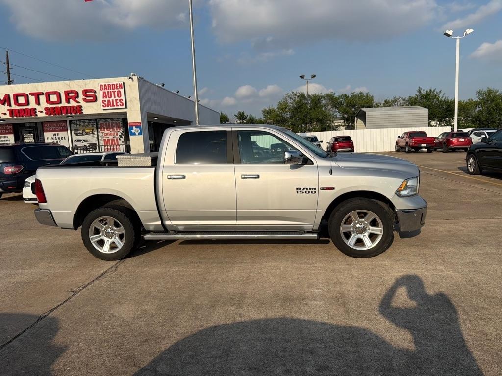 RAM 1500 SLT Crew Cab SWB 4WD 2017