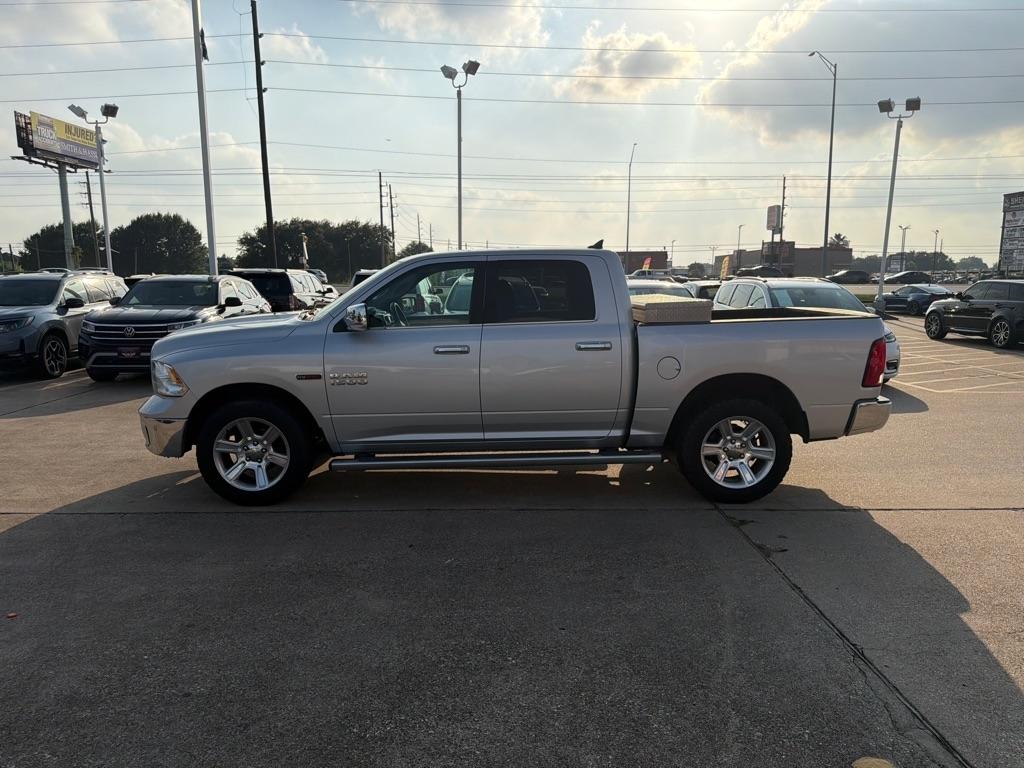 RAM 1500 SLT Crew Cab SWB 4WD 2017