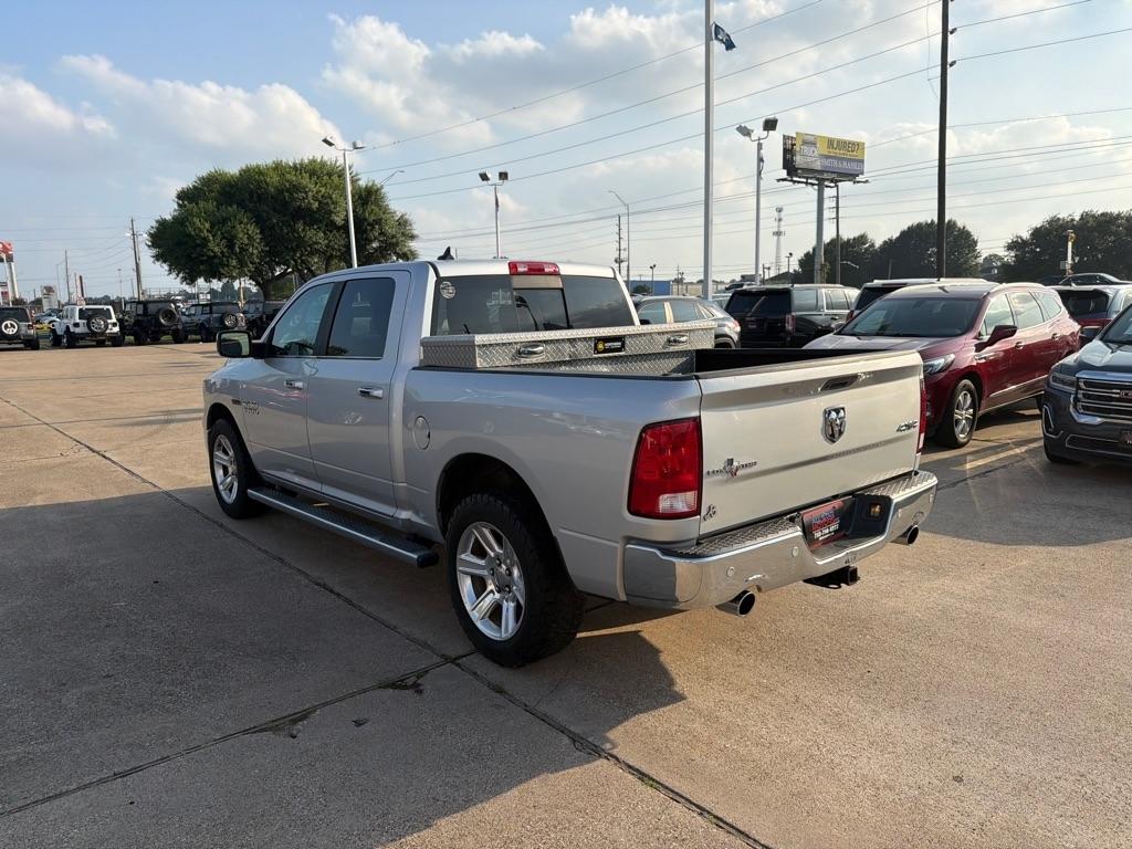 RAM 1500 SLT Crew Cab SWB 4WD 2017