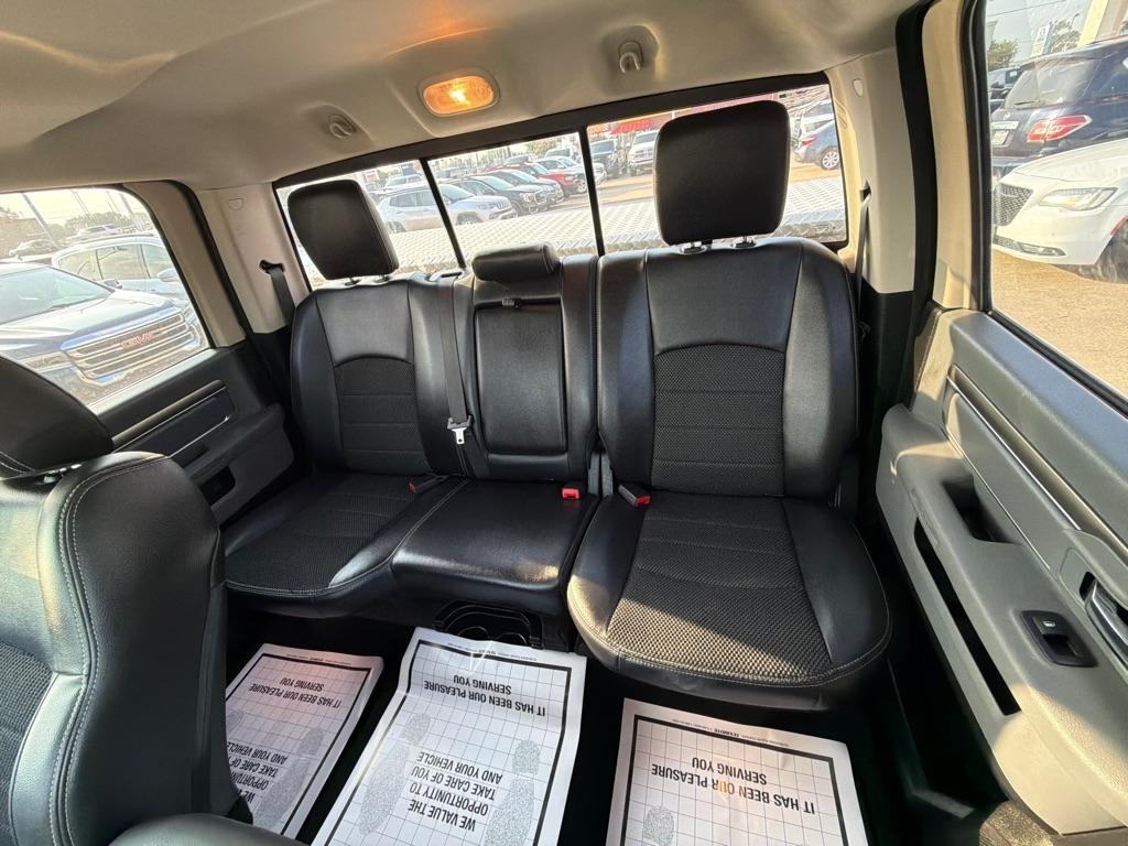 RAM 1500 SLT Crew Cab SWB 4WD 2017
