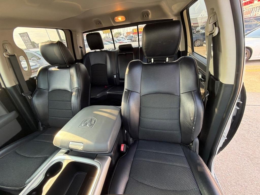 RAM 1500 SLT Crew Cab SWB 4WD 2017
