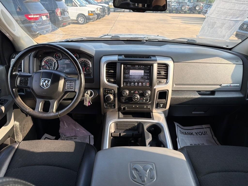 RAM 1500 SLT Crew Cab SWB 4WD 2017