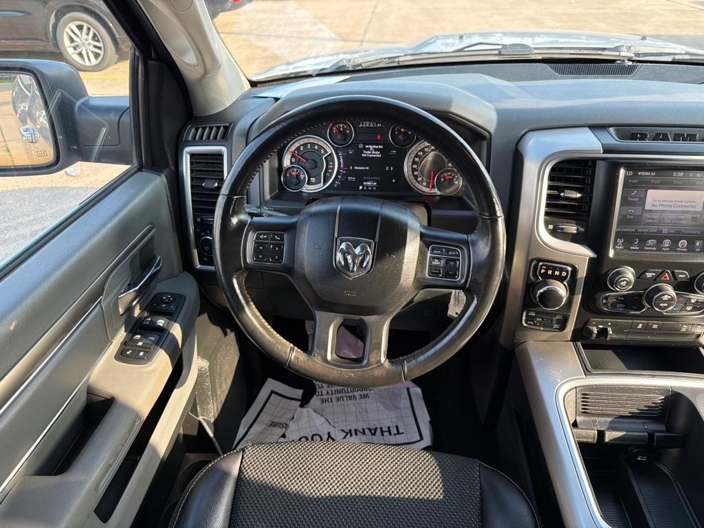 RAM 1500 SLT Crew Cab SWB 4WD 2017