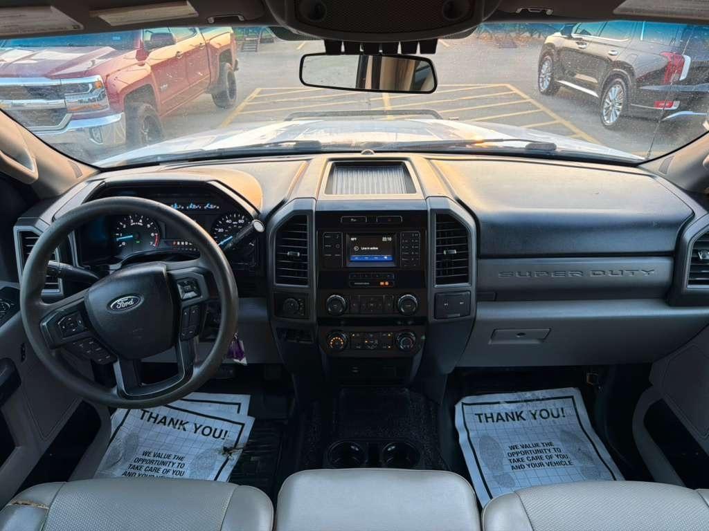 Ford F-350 SD XL Crew Cab Long Bed DRW 4WD 2019