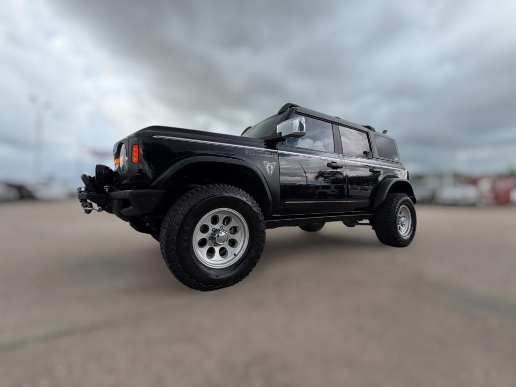 Ford Bronco Base 4-Door w/Advanced 2023
