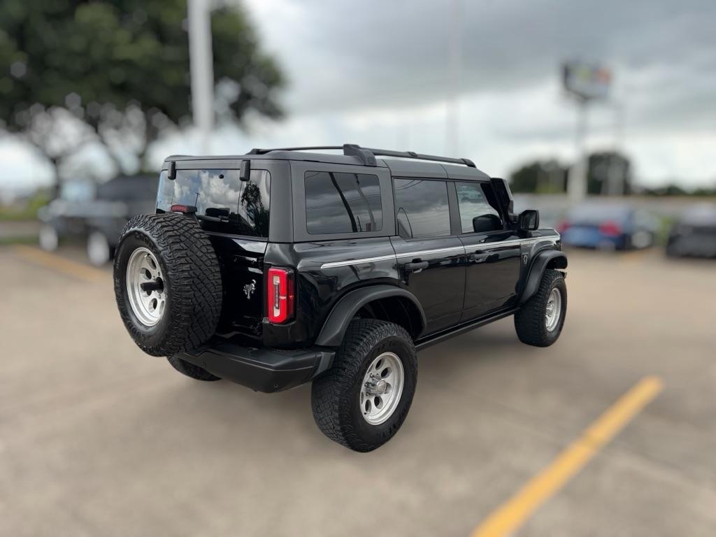 Ford Bronco Base 4-Door w/Advanced 2023