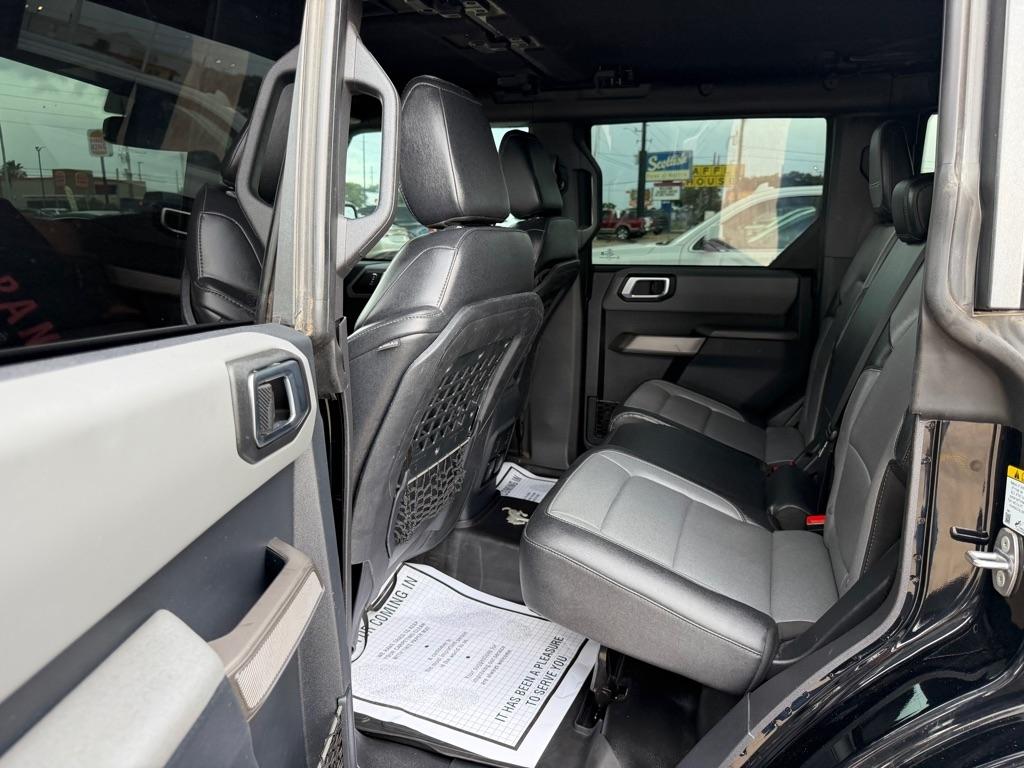 Ford Bronco Base 4-Door w/Advanced 2023
