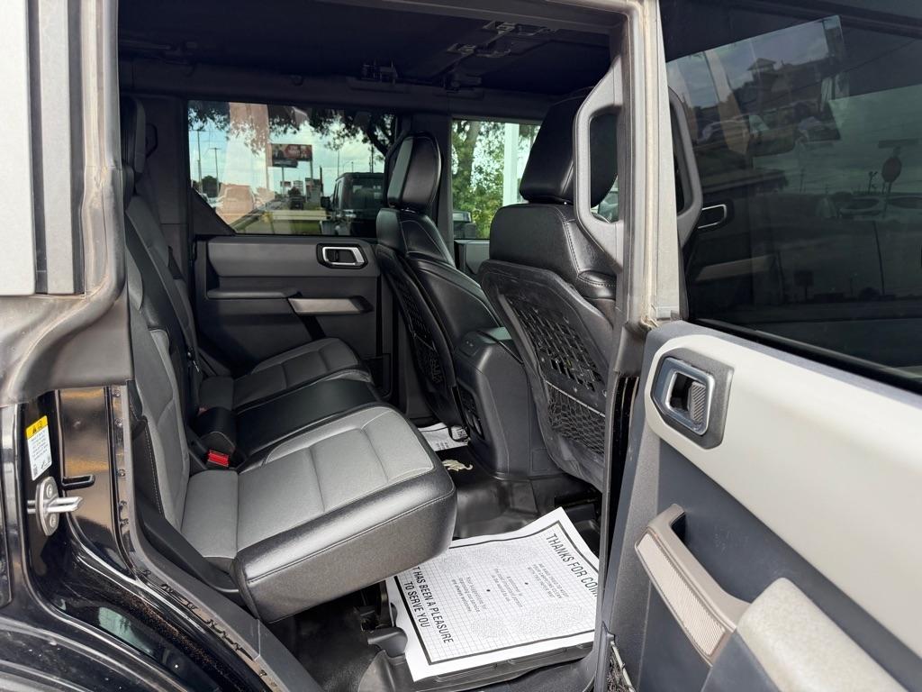 Ford Bronco Base 4-Door w/Advanced 2023