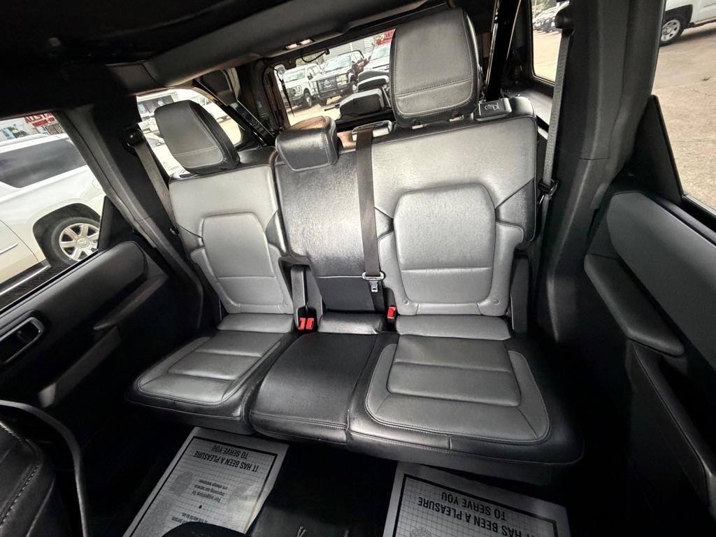 Ford Bronco Base 4-Door w/Advanced 2023