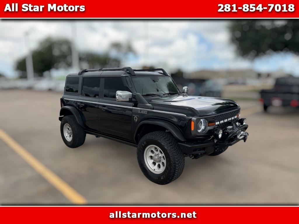Ford Bronco Base 4-Door w/Advanced 2023