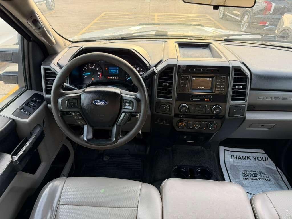 Ford F-350 SD XL Crew Cab Long Bed DRW 4WD 2018