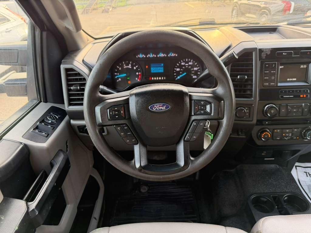 Ford F-350 SD XL Crew Cab Long Bed DRW 4WD 2018