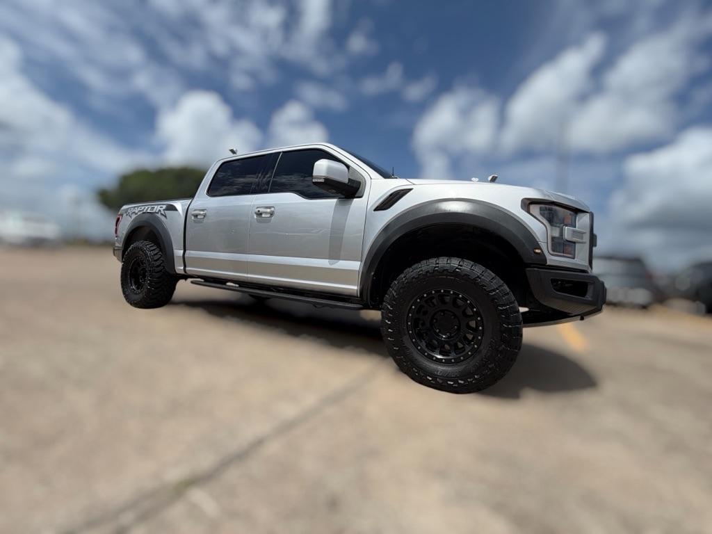 Ford F-150 Raptor SuperCrew 4WD 2018