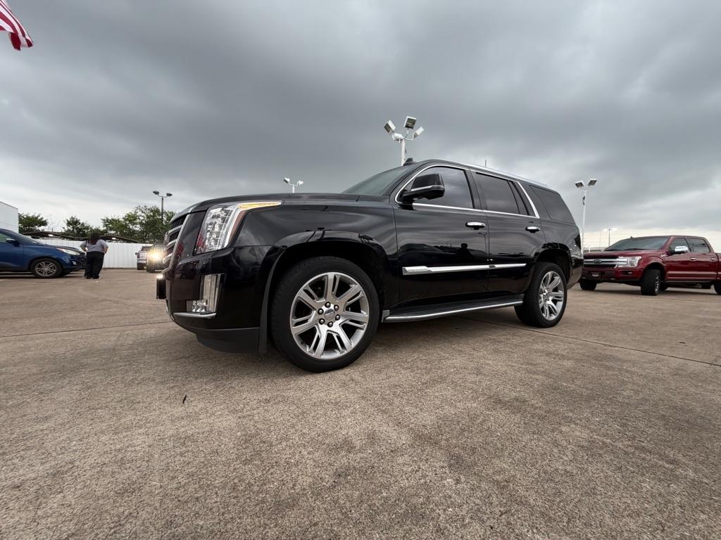 Cadillac Escalade Luxury 4WD 2015