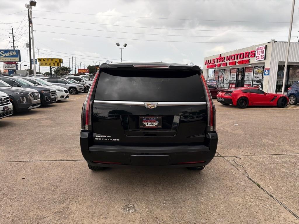 Cadillac Escalade Luxury 4WD 2015