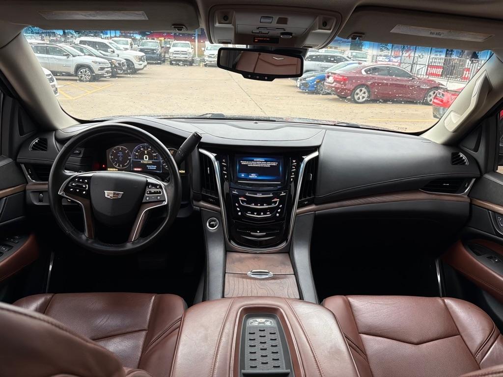 Cadillac Escalade Luxury 4WD 2015