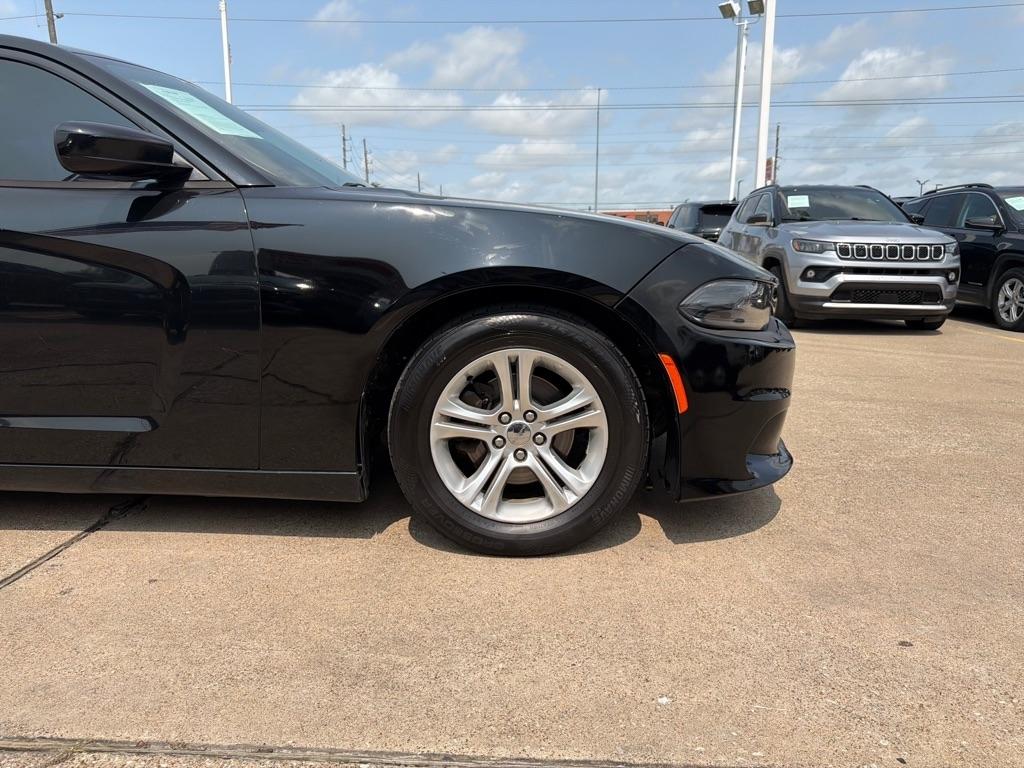 Dodge Charger SE 2017