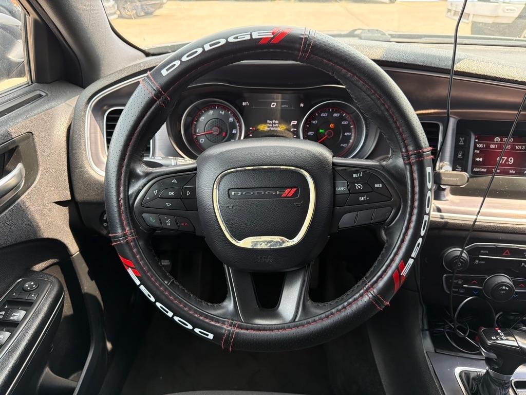 Dodge Charger SE 2017