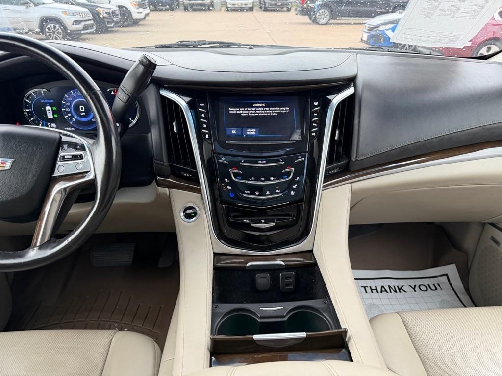 Cadillac Escalade ESV Premium 4WD 2019