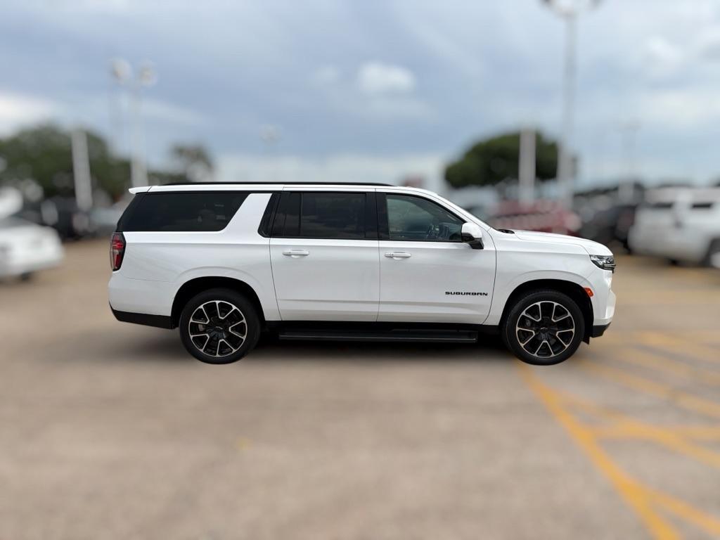 Chevrolet Suburban RST 2022