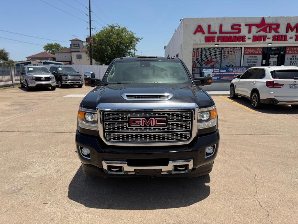 GMC Sierra 2500HD Denali Crew Cab 4WD 2019