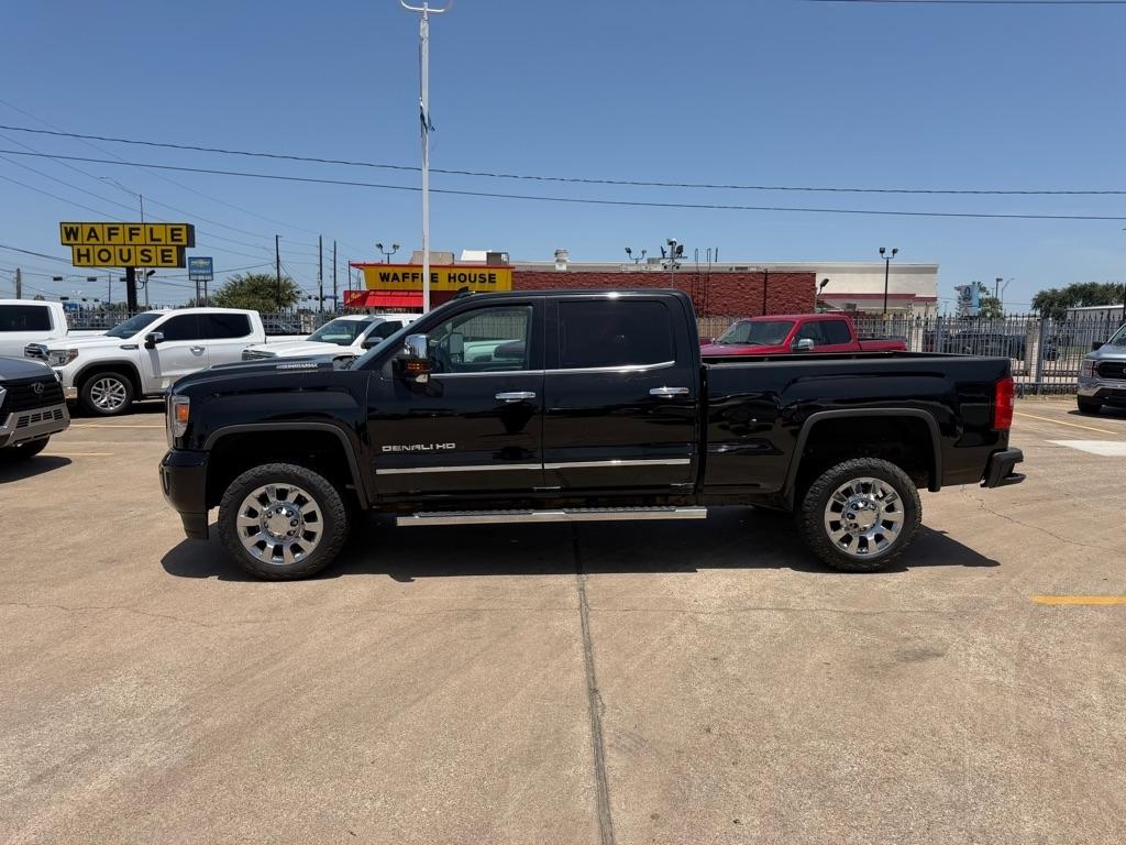 GMC Sierra 2500HD Denali Crew Cab 4WD 2019