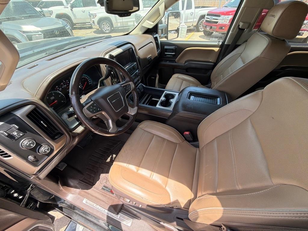 GMC Sierra 2500HD Denali Crew Cab 4WD 2019