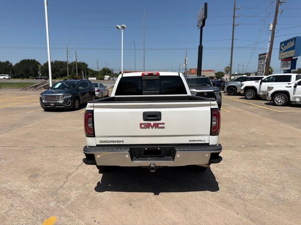 GMC Sierra 1500 Denali Crew Cab Long Box 4WD 2017