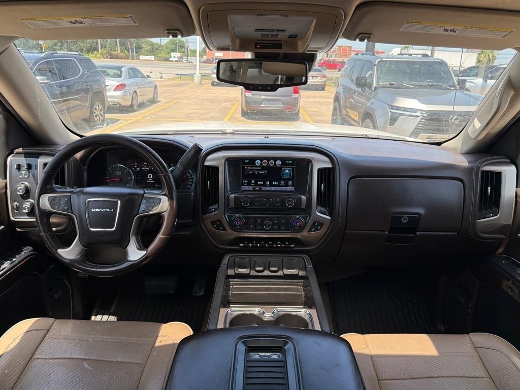 GMC Sierra 1500 Denali Crew Cab Long Box 4WD 2017
