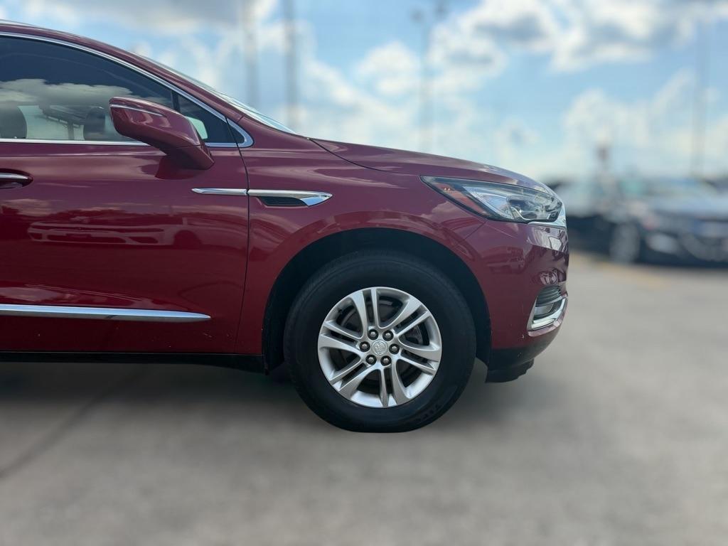 Buick Enclave Essence FWD 2018