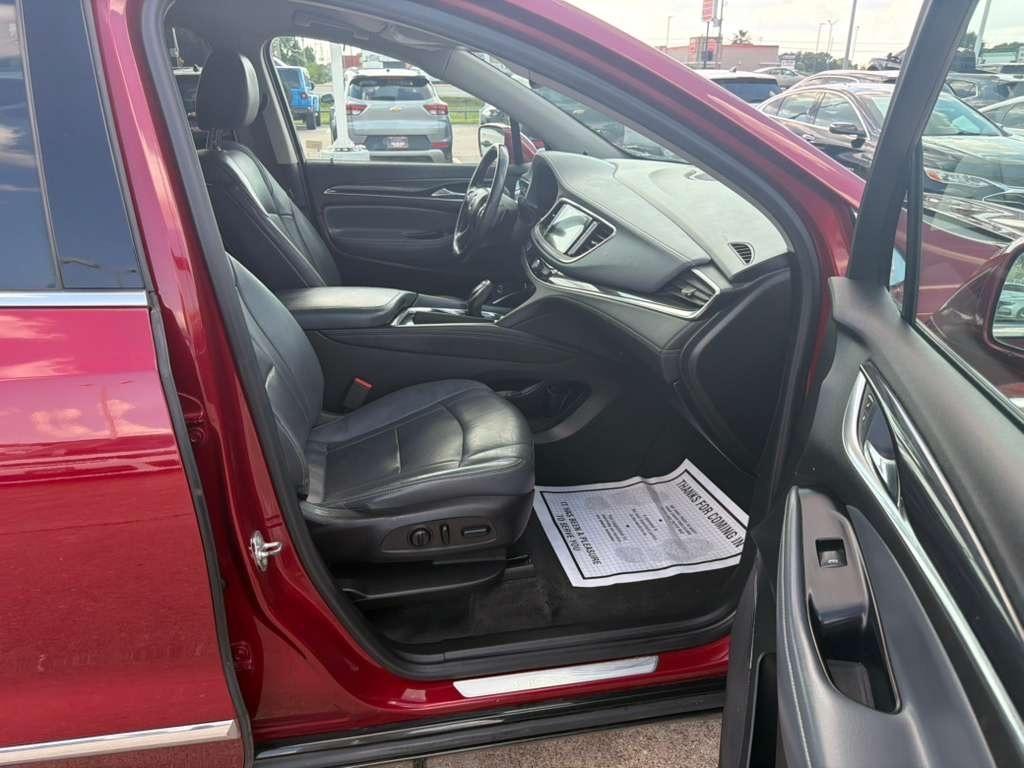 Buick Enclave Essence FWD 2018