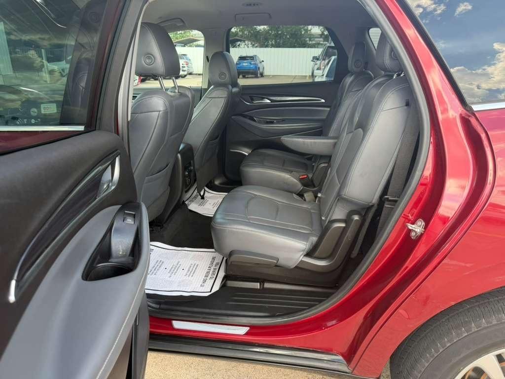 Buick Enclave Essence FWD 2018