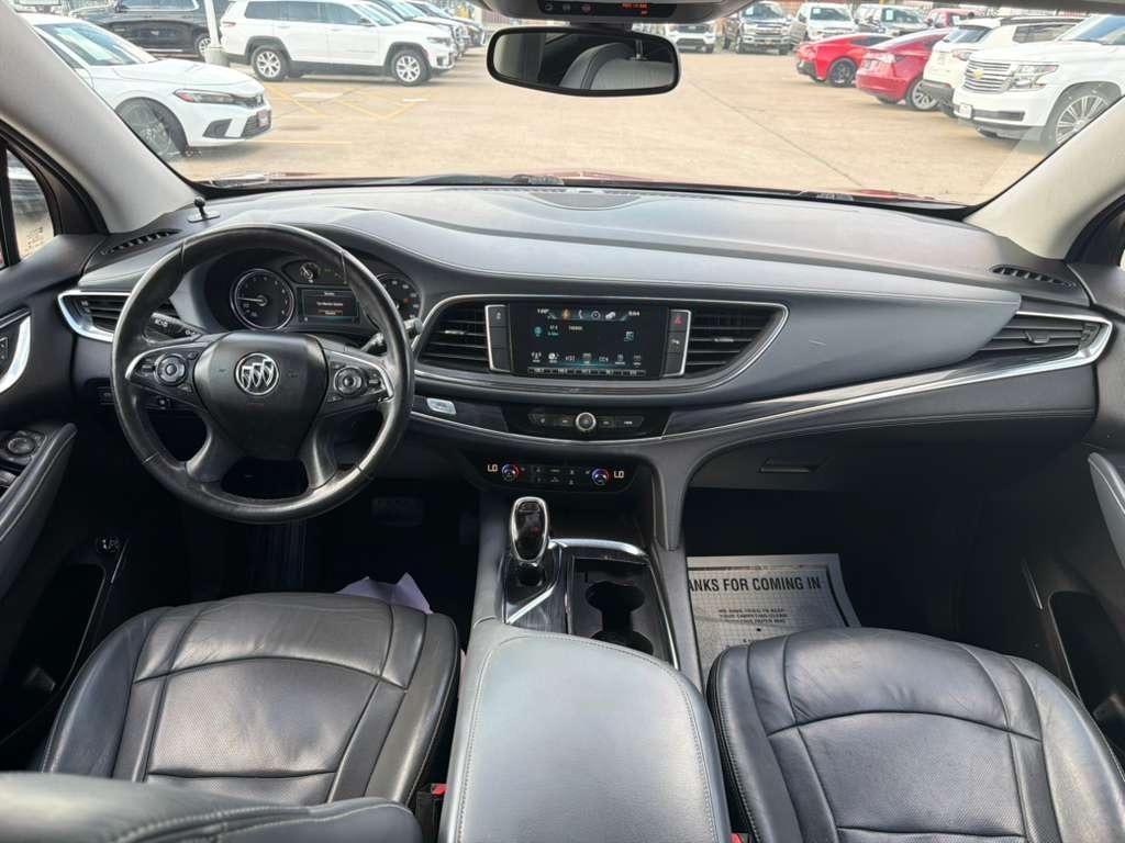 Buick Enclave Essence FWD 2018