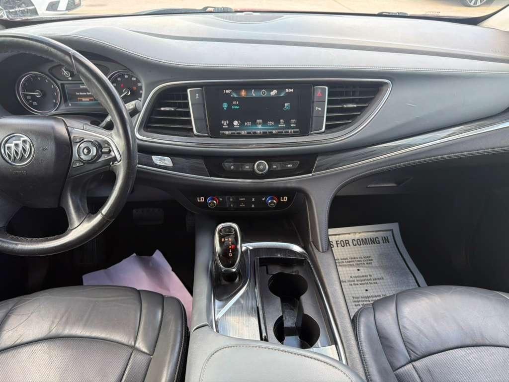 Buick Enclave Essence FWD 2018
