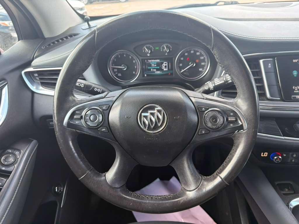 Buick Enclave Essence FWD 2018