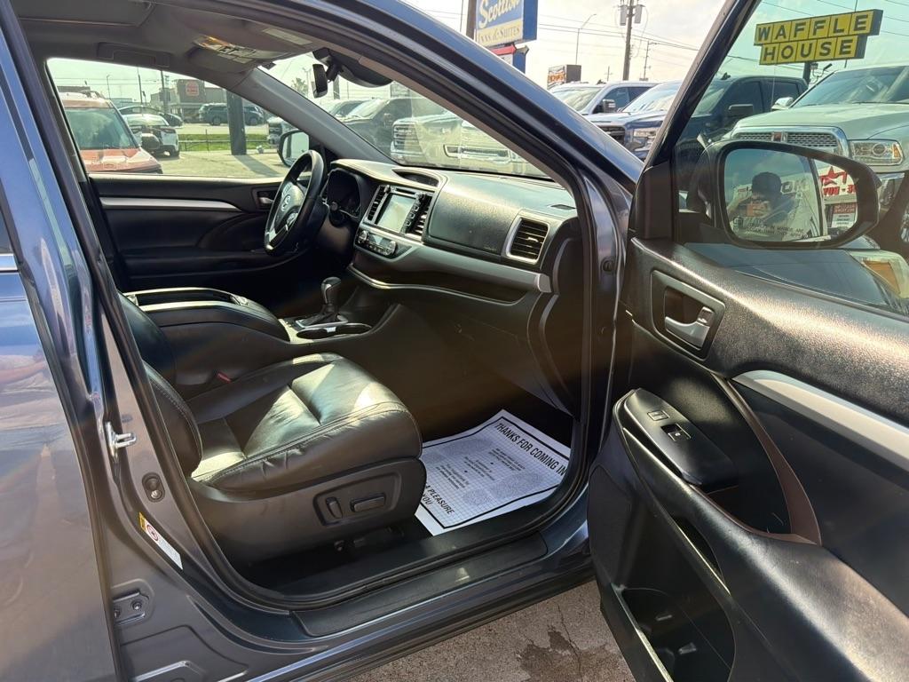 Toyota Highlander XLE FWD V6 2018