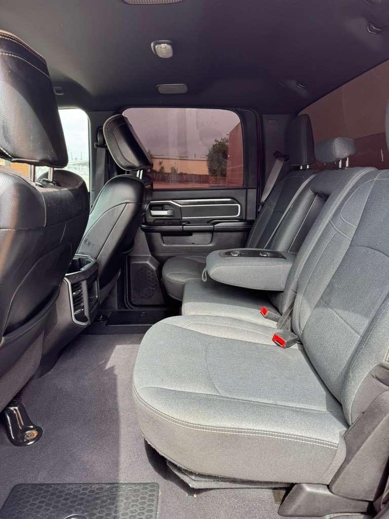RAM 3500 Lone Star 4x4 Crew Cab 8' Box 2022