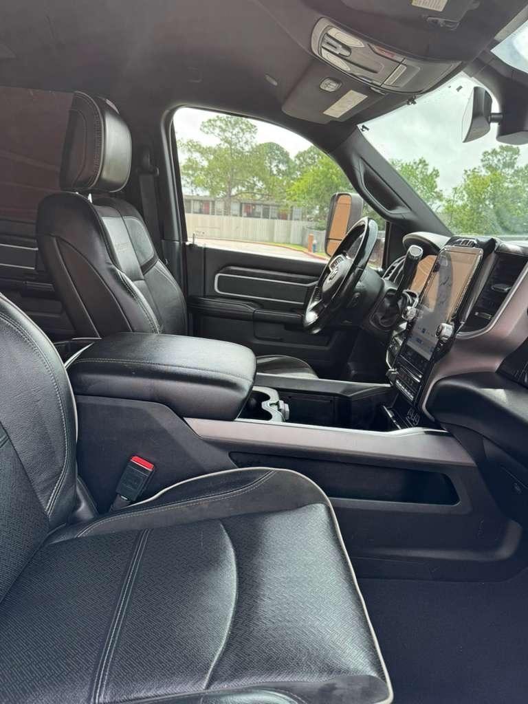 RAM 3500 Lone Star 4x4 Crew Cab 8' Box 2022