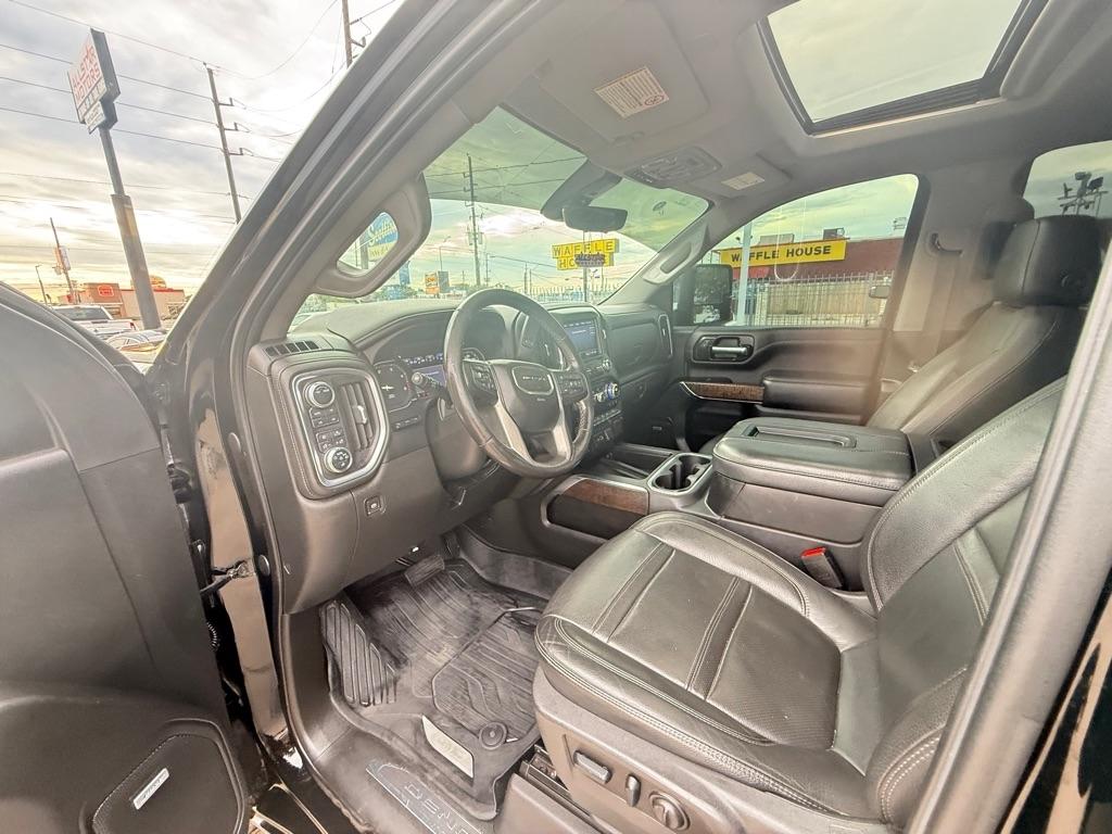 GMC Sierra 2500HD 4WD Crew Cab 159" Denali 2022
