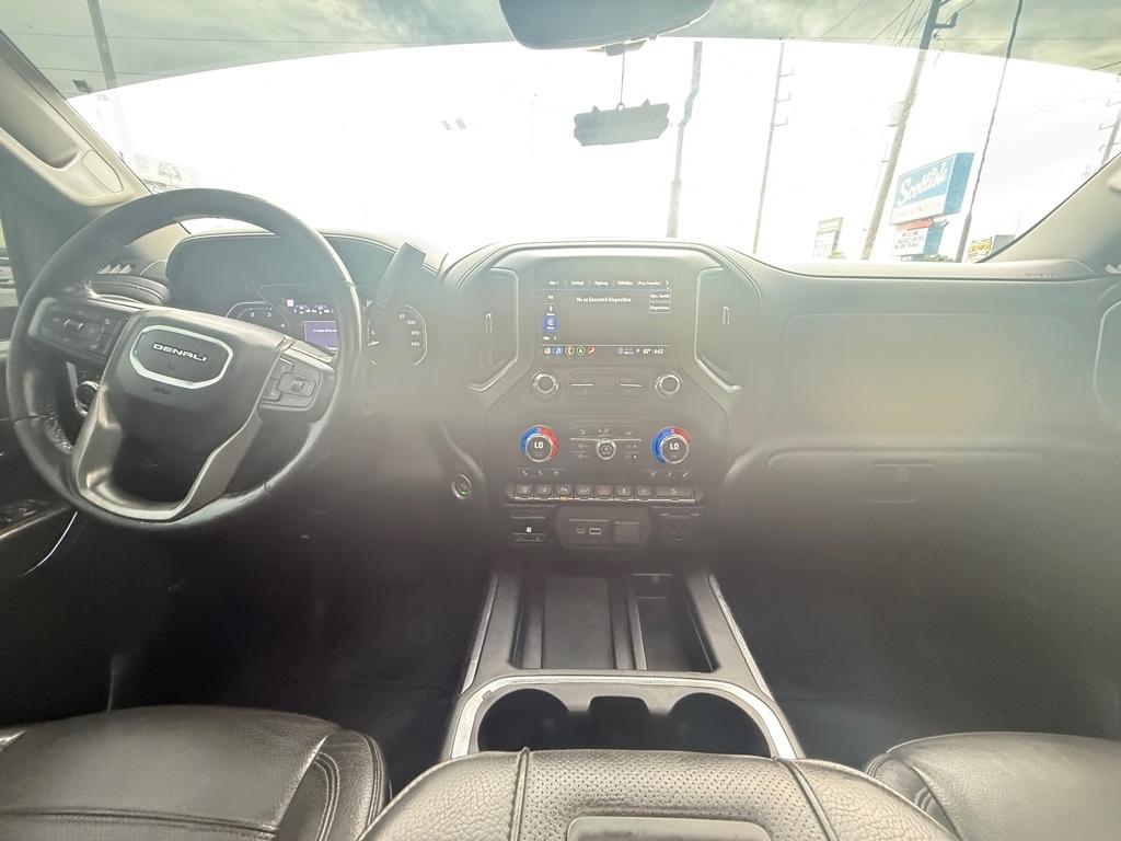 GMC Sierra 2500HD 4WD Crew Cab 159" Denali 2022