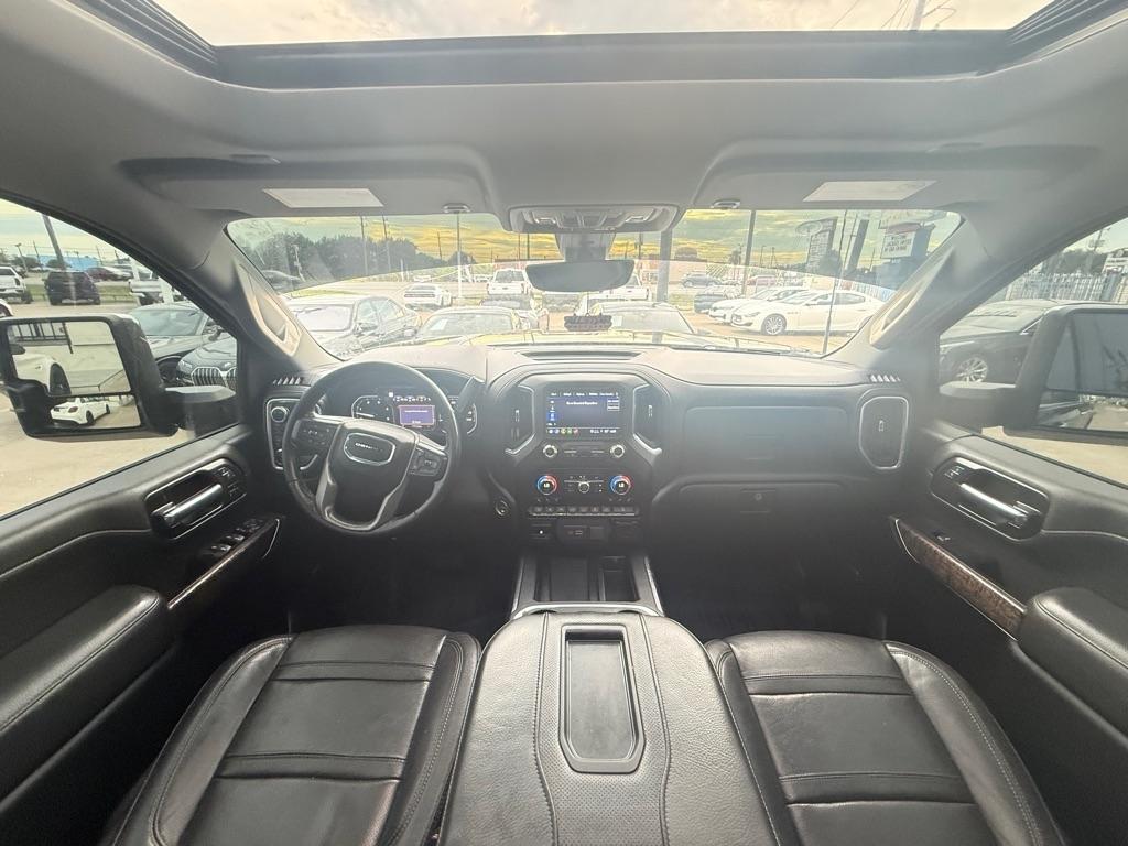 GMC Sierra 2500HD 4WD Crew Cab 159" Denali 2022