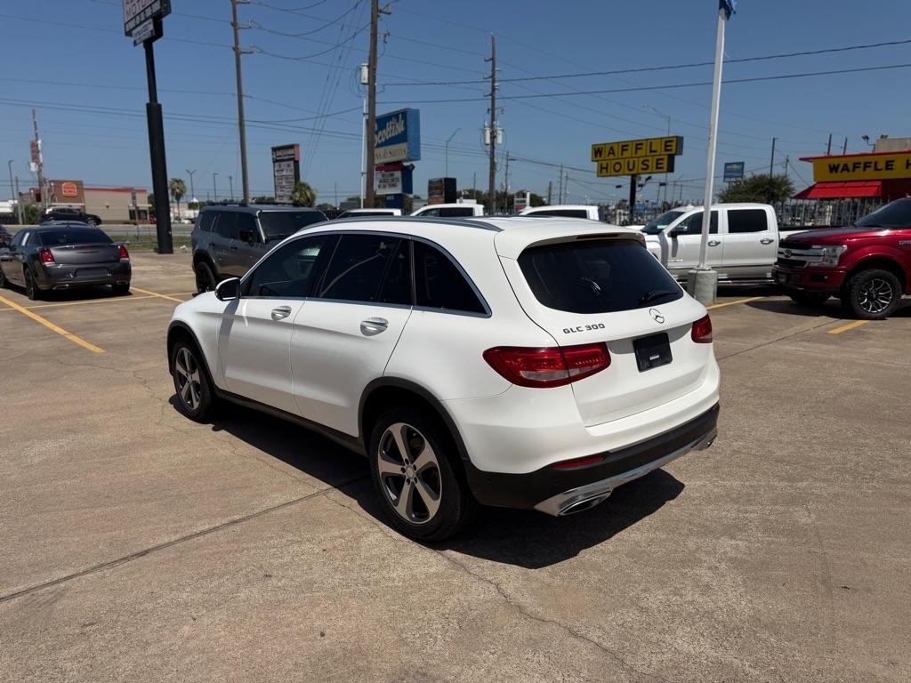Mercedes-Benz GLC-Class GLC300 2016