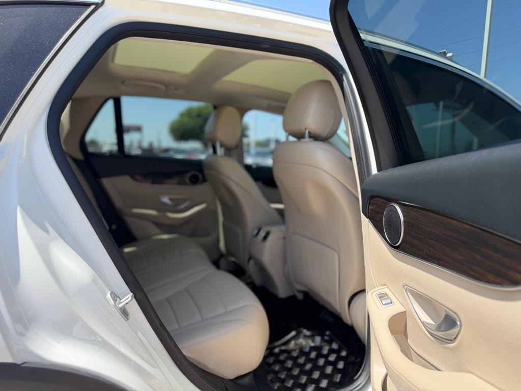 Mercedes-Benz GLC-Class GLC300 2016
