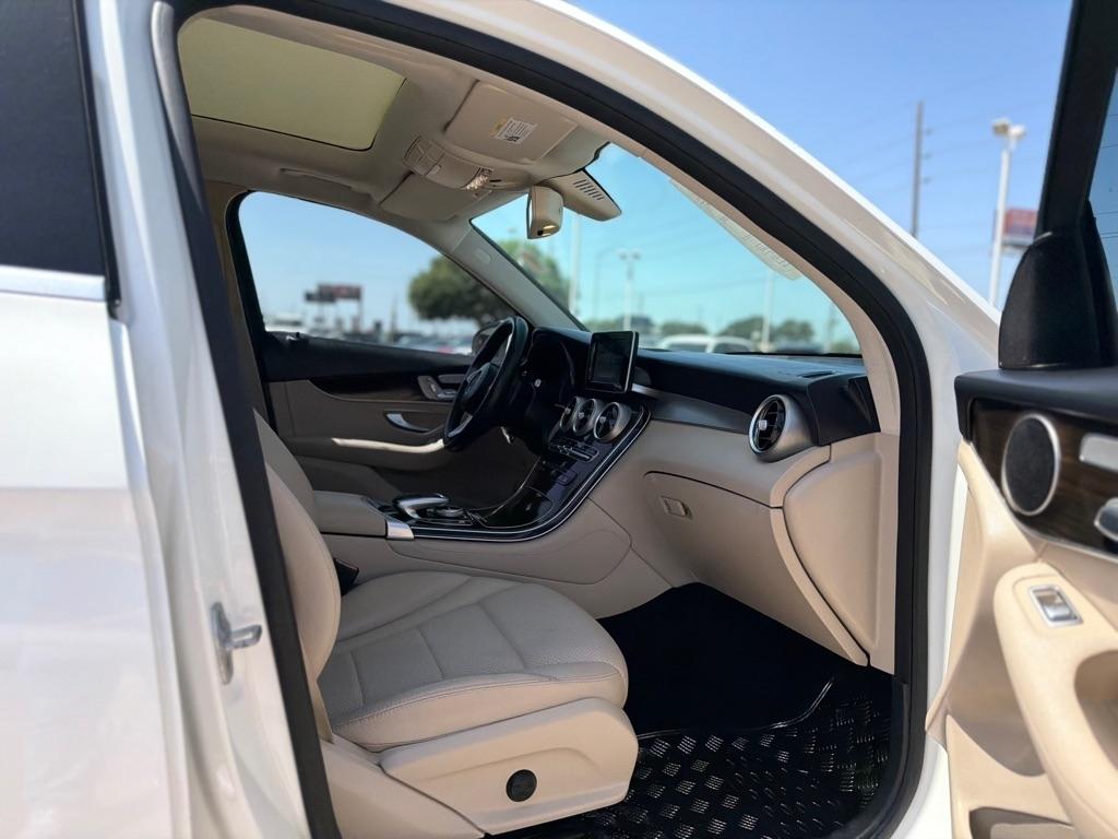 Mercedes-Benz GLC-Class GLC300 2016