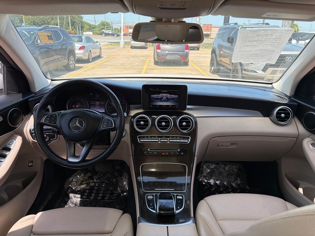 Mercedes-Benz GLC-Class GLC300 2016